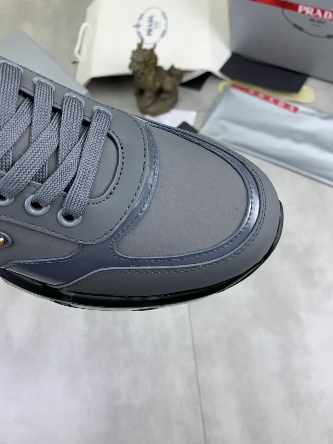 Men's men's shoes 💰pP640 💰[New model] The top version is now available on the official website, 🆘 The air-cushion shock-absorbing thick-soled trendy brand (Prada) is the main popular model, the avant-garde and versatile fashionable men's shoes are privately modeled, and the cowhide surface is spliced 1:1.. The fashion is simple, the original imported cowhide feet; the atmosphere, personality, more fashionable, eye-catching, and pursuit of class, it will subvert the old idea, and be with you to spend time with fashion trendsetters! Must keep for yourself ! Tall and comfortable, large and low, high-end quality workmanship. Size: 38-45; 3️⃣colors available.